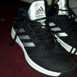 Boys adidas basketball shoes men's size 7